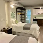 Laregatta Boutique
